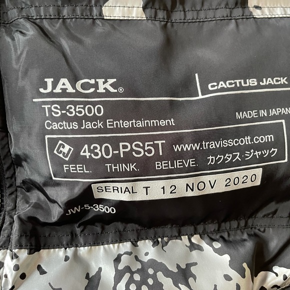 Travis Scott x PlayStation Reflector Jacket - Picture 6 of 6